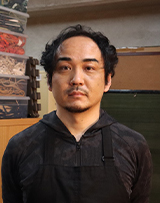 料理人として培った職人精神で 甲冑を世界へ発信する