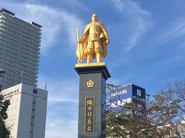 織田信長公像